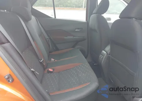 2024 Nissan Kicks Sr Xtronic Cvt z USA, uszkodzony, nr VIN 3N1CP5DV4RL474483